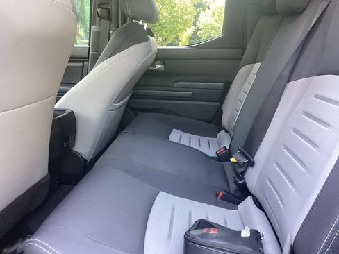 Used 2024 Toyota Tacoma TRD Sport AWD/4WD image 4