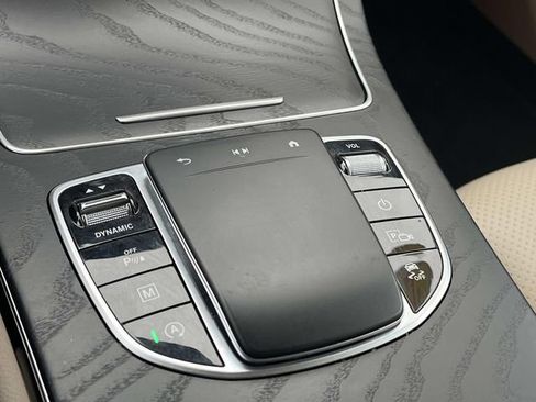 Used 2022 Mercedes-Benz GLC 300 GLC 300 image 33