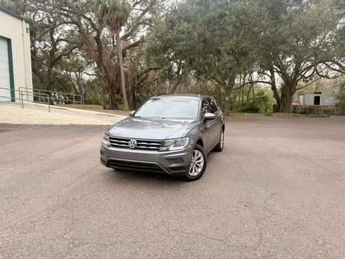 Used 2018 Volkswagen Tiguan S image 1