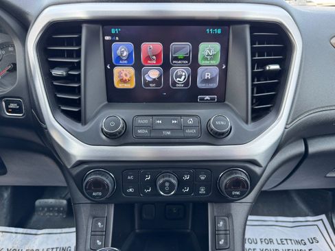 Used 2019 GMC Acadia SLE FWD image 24