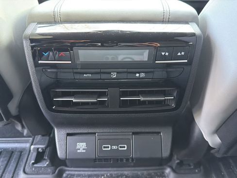 Used 2023 Acura MDX SH-AWD w/ Technology Package image 19