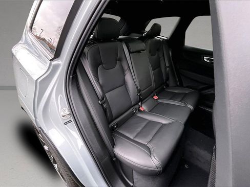 New 2026 Volvo XC60 B5 Ultra w/ Climate Package image 10