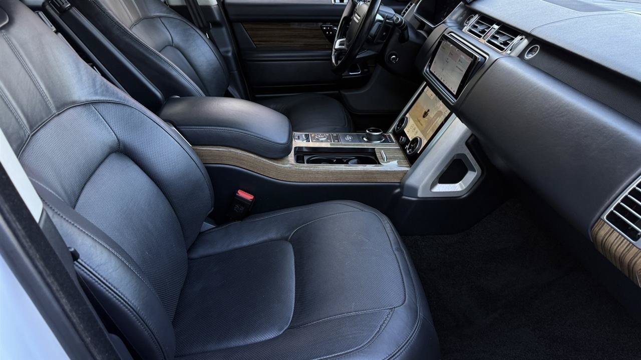 Used 2018 Land Rover Range Rover HSE AWD/4WD image 41