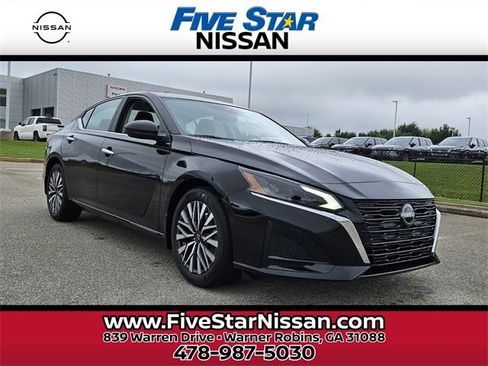 New 2025 Nissan Altima 2.5 SV image 1