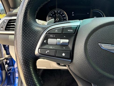 Used 2022 Genesis G70 2.0T RWD image 25
