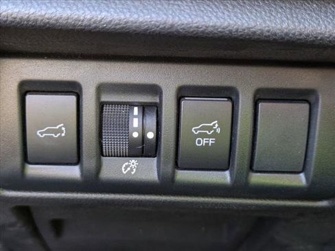 Used 2022 Subaru Outback Limited w/ Popular Package #2 image 10