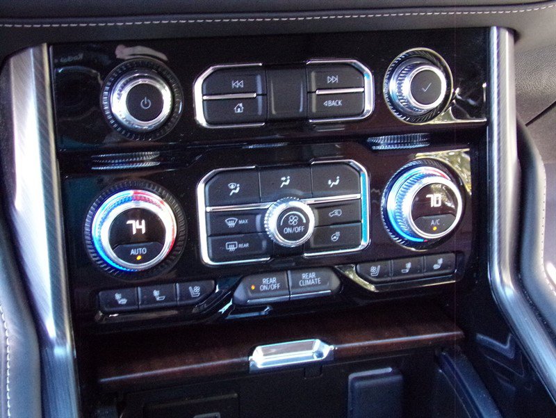 Used 2024 GMC Yukon XL Denali Ultimate AWD/4WD image 38