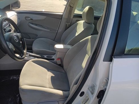 Used 2012 Toyota Corolla LE FWD image 10
