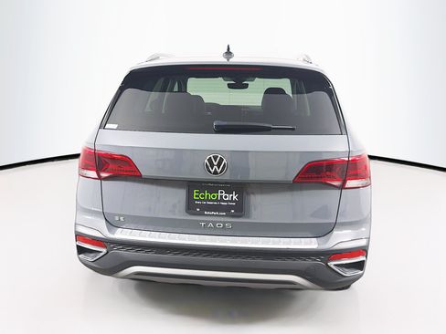 Used 2023 Volkswagen Taos SE FWD image 7