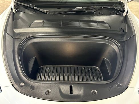 Used 2022 Tesla Model Y Performance image 4