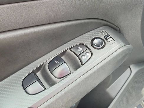 Used 2024 Nissan Altima 2.5 SV FWD image 16