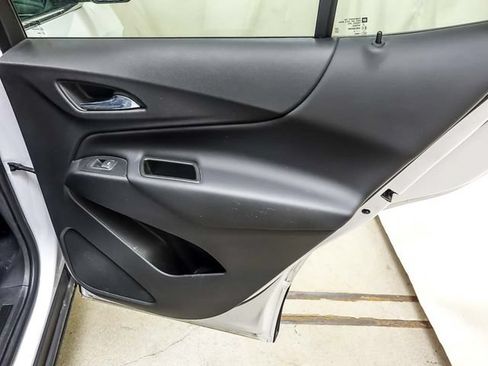 Used 2022 Chevrolet Equinox LT FWD image 24