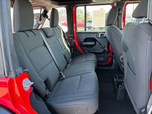 Used 2018 Jeep Wrangler Unlimited Sport AWD/4WD image 17