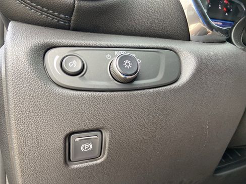 Used 2020 Chevrolet Blazer LT FWD image 46