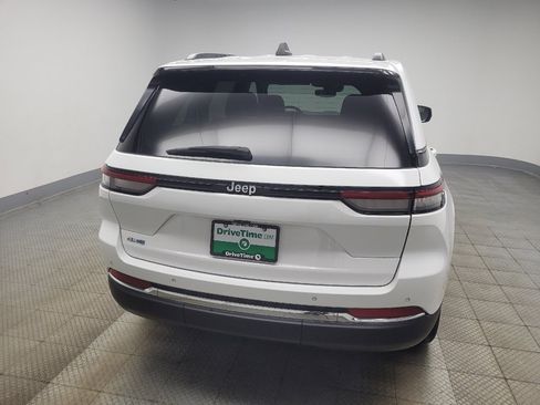 Used 2023 Jeep Grand Cherokee 4WD 4xe image 7
