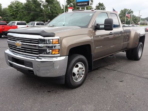 Used 2015 Chevrolet Silverado 3500 W/T AWD/4WD image 22