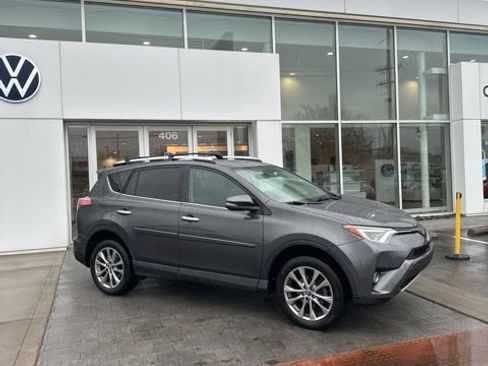 Used 2016 Toyota RAV4 Limited image 3