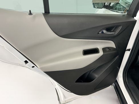 Used 2022 Chevrolet Equinox LT image 27
