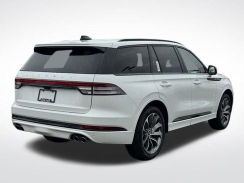 New 2026 Lincoln Aviator AWD w/ Jet Appearance Package image 5