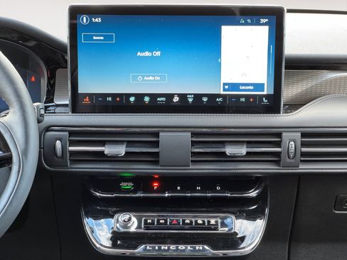 New 2026 Lincoln Corsair Reserve image 12