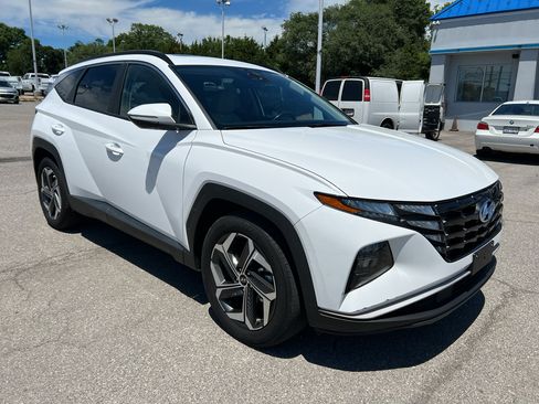 Used 2024 Hyundai Tucson SEL w/ Convenience Package FWD image 2