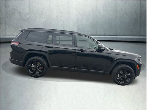 New 2026 Jeep Grand Cherokee L Limited w/ Limited Altitude Package AWD/4WD image 6
