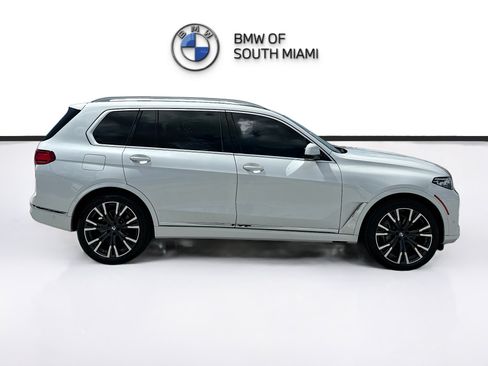 Used 2021 BMW X7 xDrive40i w/ Premium Package AWD/4WD image 8