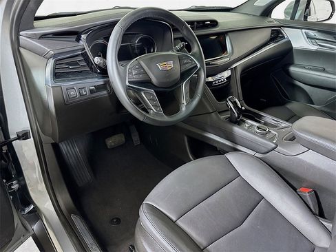 Certified 2025 Cadillac XT5 Premium Luxury image 7