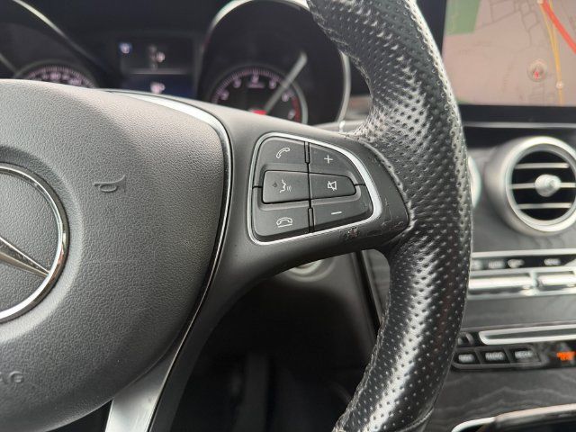 Used 2018 Mercedes-Benz GLC 300 4MATIC image 28