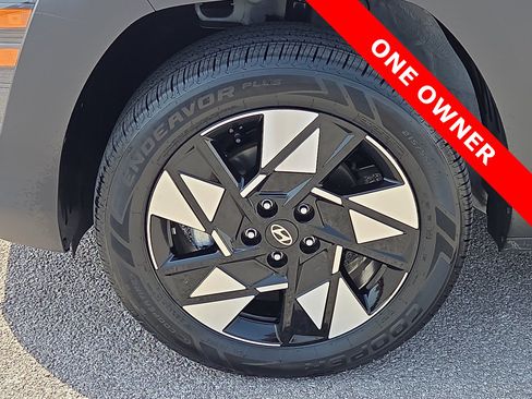 Used 2025 Hyundai Kona SEL AWD/4WD image 7