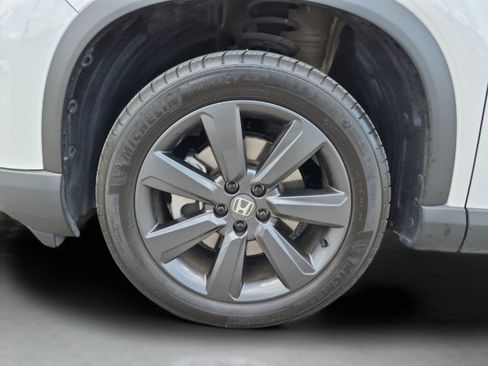 Certified 2025 Honda Pilot Sport image 31
