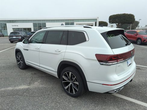 New 2026 Volkswagen Atlas SEL Premium R-Line image 9