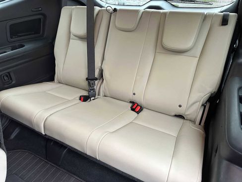 Used 2019 Subaru Ascent Limited image 17