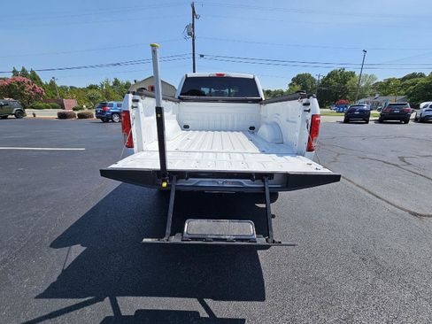 Used 2016 Ford F150 XLT w/ Equipment Group 302A Luxury AWD/4WD image 23