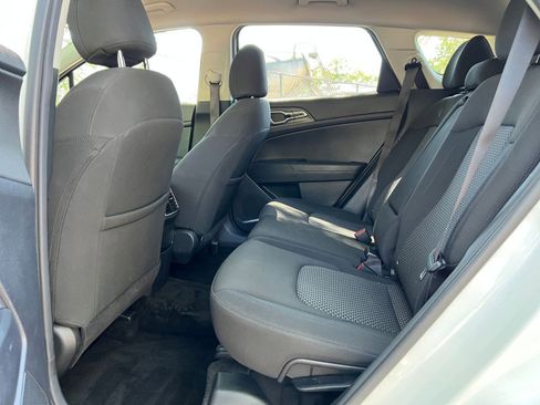 Used 2025 Kia Sportage LX FWD image 23