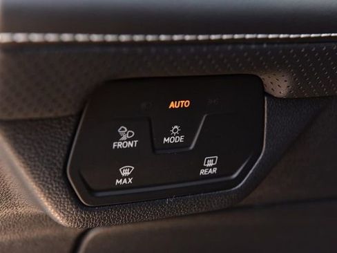 New 2026 Volkswagen Atlas SE AWD/4WD image 10