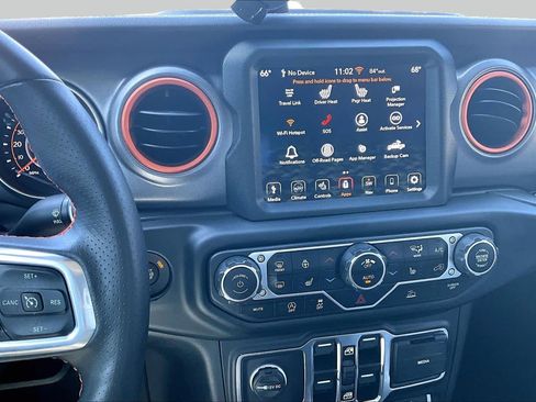 Used 2023 Jeep Gladiator Mojave w/ LED Lighting Group AWD/4WD image 9