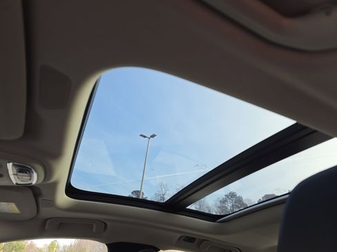 Used 2022 Volvo S60 B5 Momentum w/ Climate Package image 26