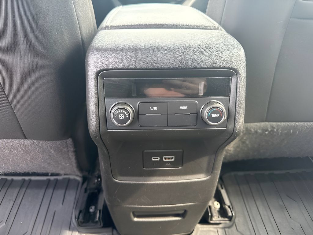 Used 2020 GMC Acadia SLE w/ LPO, Floor Liner Package FWD image 11