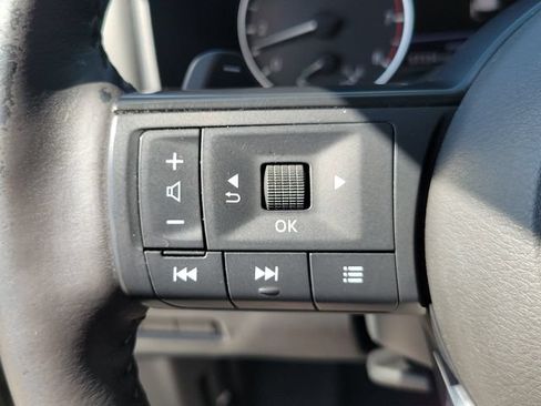 Used 2021 Nissan Rogue S FWD image 13
