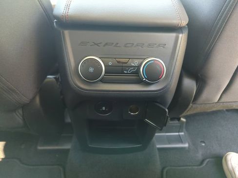 Certified 2025 Ford Explorer Active AWD/4WD image 24