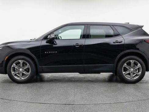 Used 2025 Chevrolet Blazer LT FWD image 5