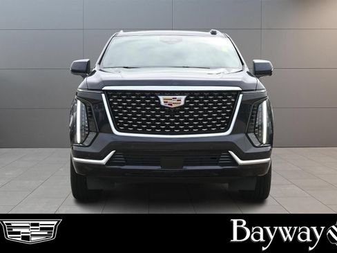 Certified 2025 Cadillac Escalade Premium Luxury AWD/4WD image 2