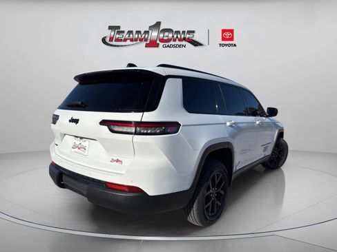 Used 2024 Jeep Grand Cherokee L Laredo image 8