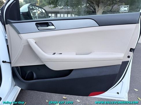 Used 2018 Hyundai Sonata SE FWD image 21