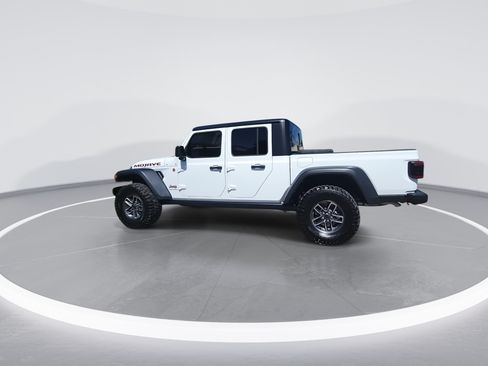 Used 2024 Jeep Gladiator Mojave AWD/4WD image 2