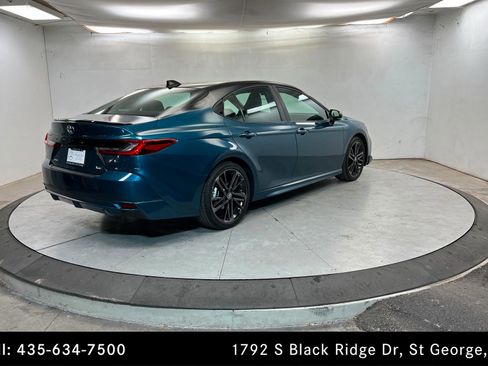 Used 2025 Toyota Camry XSE w/ Premium Package image 5