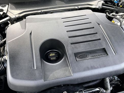 Used 2023 Land Rover Discovery S R-Dynamic image 35