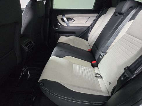 Used 2025 Land Rover Discovery Sport Dynamic SE AWD/4WD image 5