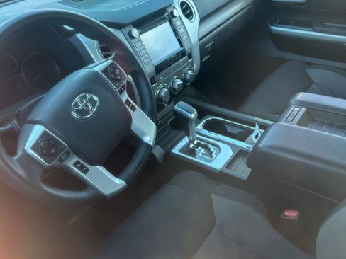 Used 2018 Toyota Tundra SR5 image 5